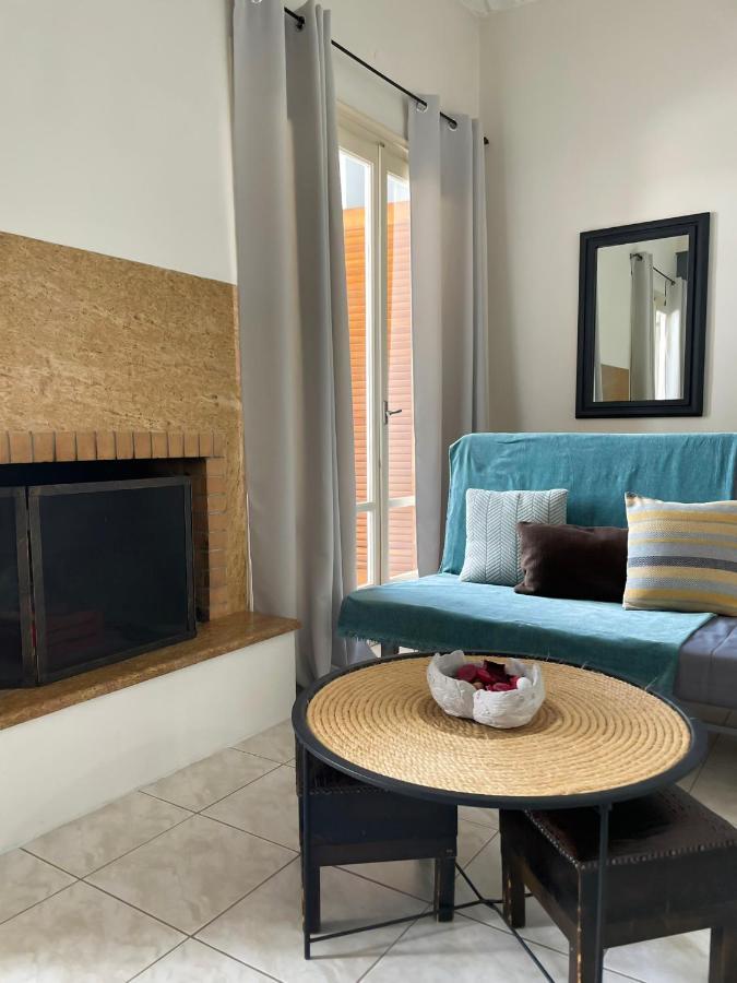 Corinth Sunny Beach House מראה חיצוני תמונה