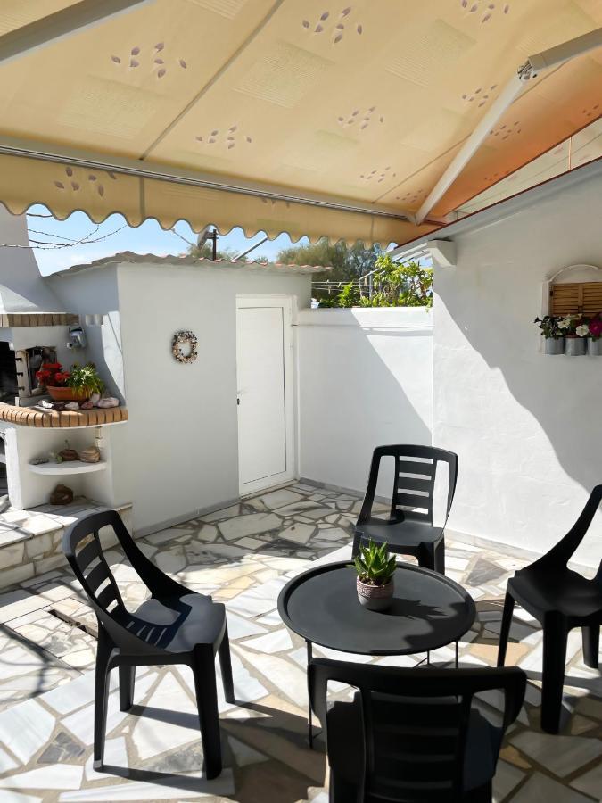 Corinth Sunny Beach House מראה חיצוני תמונה